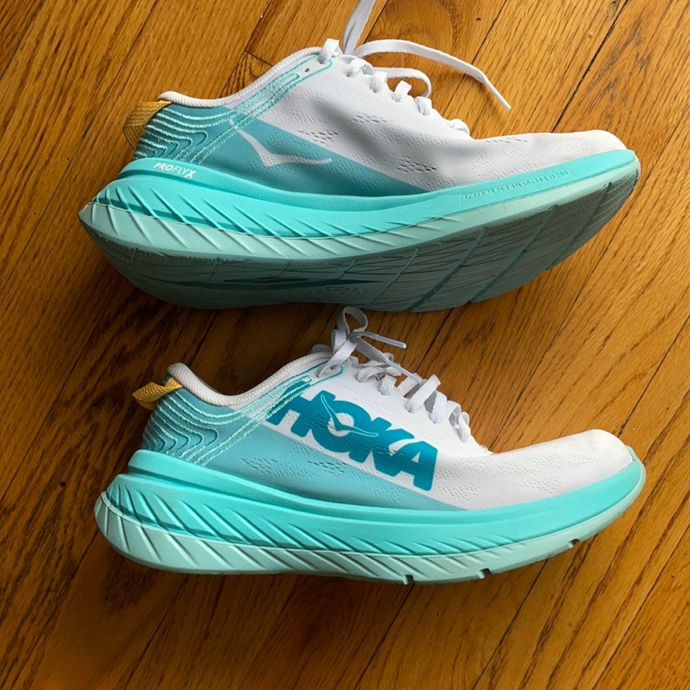 Hoka One One CarbonX.